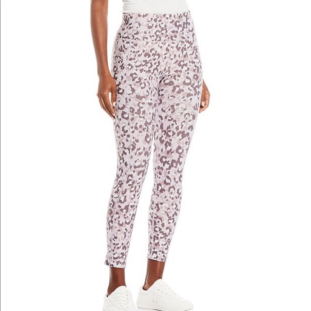 Nwot Ck Leopard Print Performance 7/8 Tights - image 1